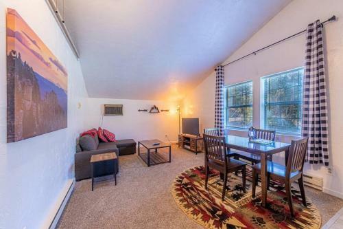 Quaint Condo Retreat 12 Ridgeview Condo