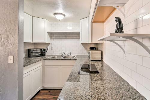 Apartamento Neat Condo With Balcony, Near Spring Training!