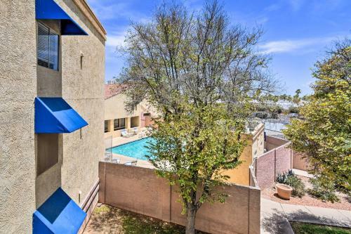 Apartamento Surprise Condo With Patio, 3 Mi To Downtown!