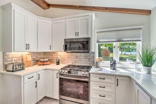 Cotter Home With Direct Access To White River!