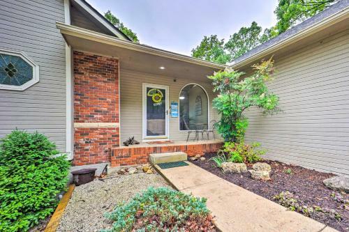 Waterfront Home On Beaver Lake With 2 Decks!