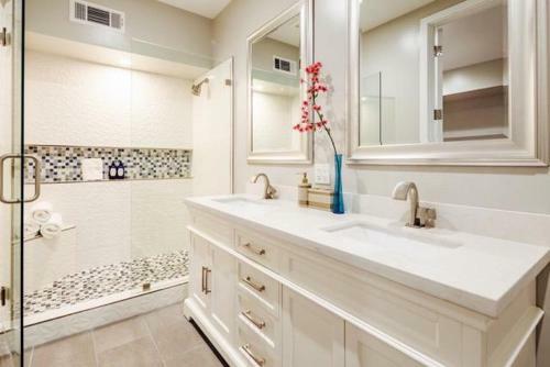 Avila Beach Jewel 5bdrm 2935abd
