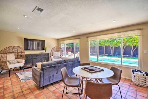 Sun-dappled Phoenix Getaway With Patio And Yard!