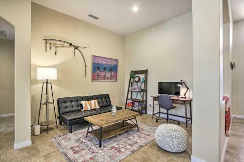 Family-friendly Home About 11 Mi To Dtwn Phoenix!