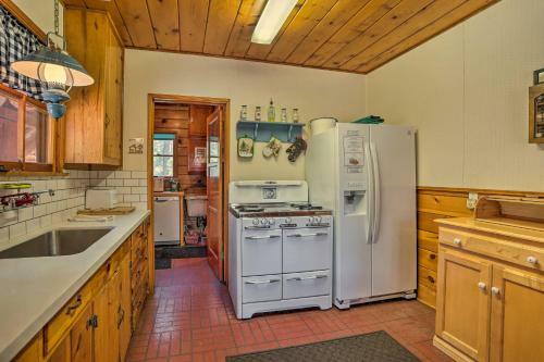 Big Bear Lake Cabin With Grill, 4 Mi To Slopes!