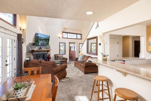 25 - Snow Summit Dome Home Home