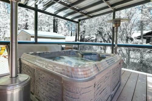Lakeview Cozy Retreat