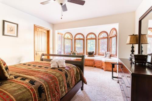47 - Canyon Crest Lodge Home