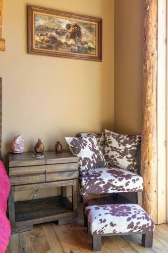 Nena's Nook Moonridge Log Mansion