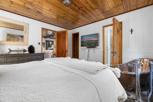 40 - Waterfront Retreat Home