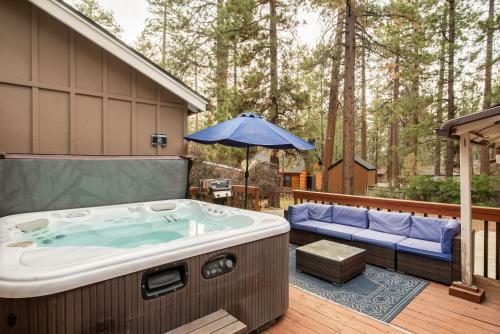 11 - Big Bear Wooded Wonder Cabin