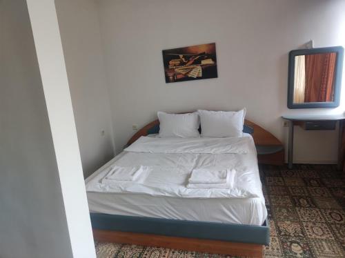 Hotel ??????