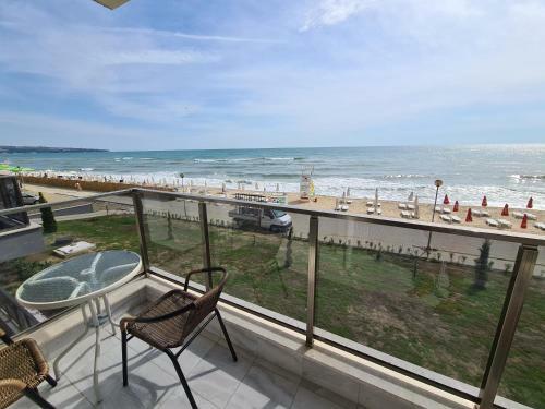 Gold Beach Apart Obzor