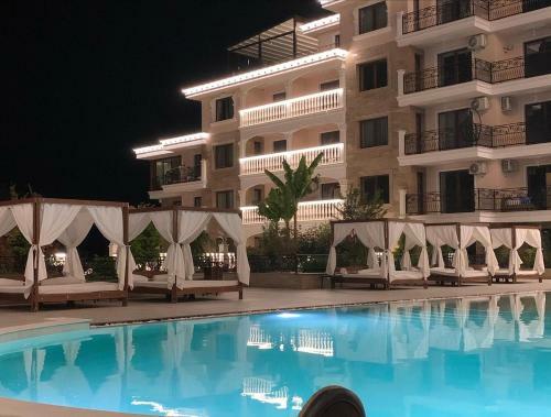 Valencia Gardens Deluxe Apartments