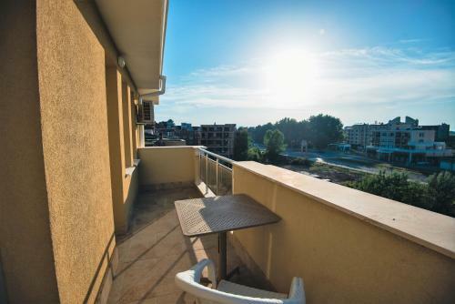 Modern Spacious 1bd Apartment For Two In Nesebar