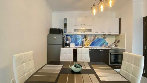 Bratanov Edelweiess Private Apartment