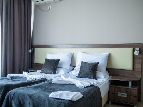 Studios Apartments Sea View
