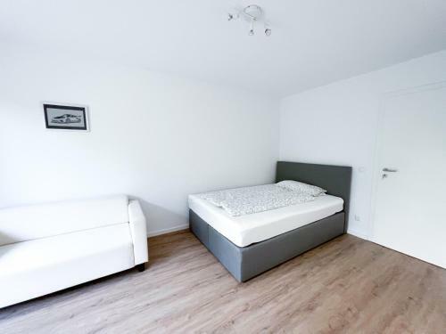 Zimmer Mit Blick Ins Gr�ne In Wg-wohnung