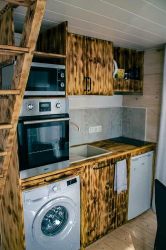 Tiny House Near Viljandi Lake
