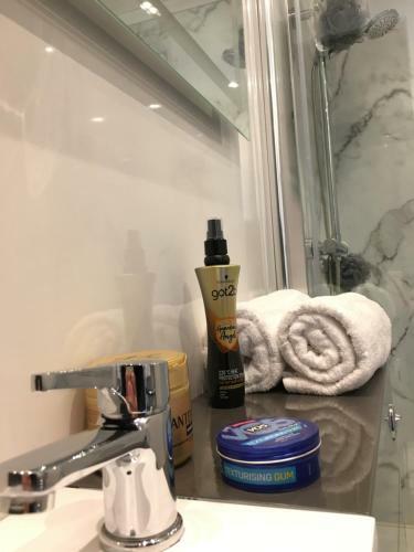 P23 - Studio Pod With Hot Tub