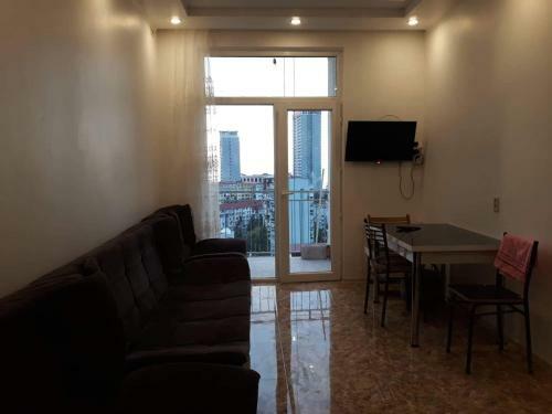Apartmentin The Center With Sea View