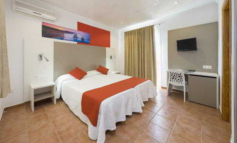 Hostal Adelino