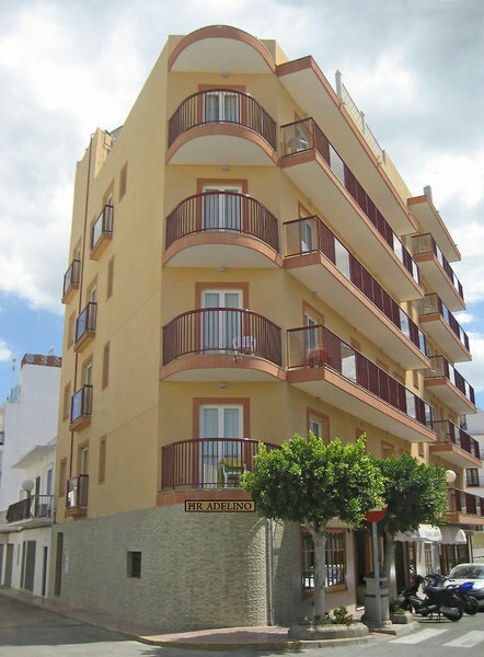 Hostal Adelino
