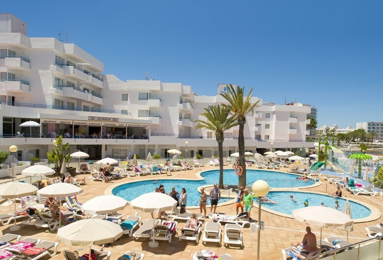 Apartamentos Playa Bella