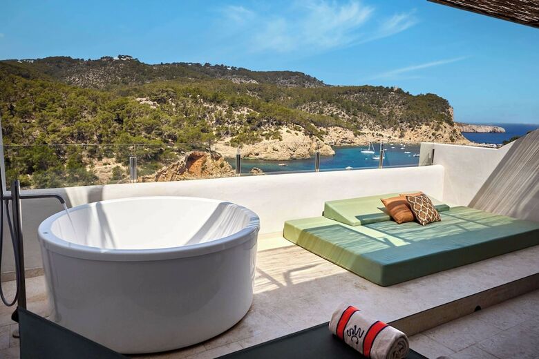 Cala San Miguel Hotel Ibiza, Curio Collection By Hilton, Adults Only