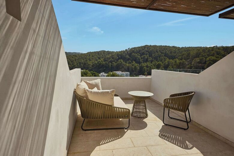 Cala San Miguel Hotel Ibiza, Curio Collection By Hilton, Adults Only