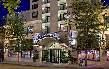 Paramount Hotel