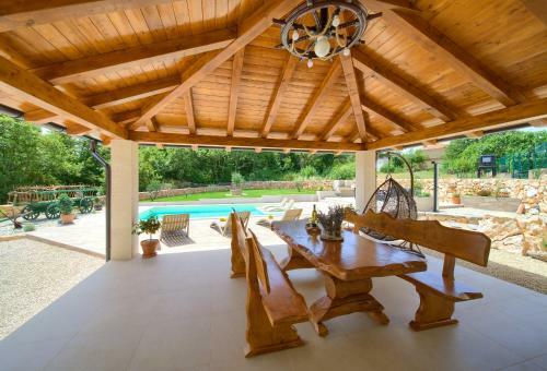 Villa Green Pearl