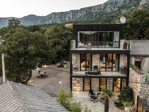 Modern Holiday Home In Grizane With Private Pool