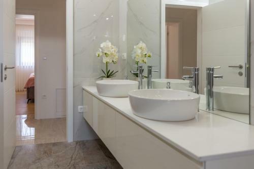 Brand New Luxury Villa Lukas & Private Pool