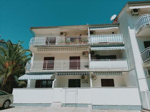 Ciro Apartment With Free Parking