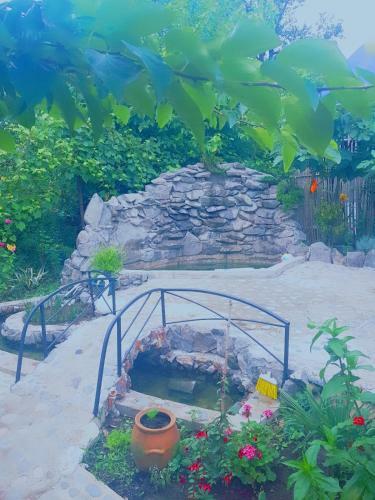 Hostal Holiday House Chkonia