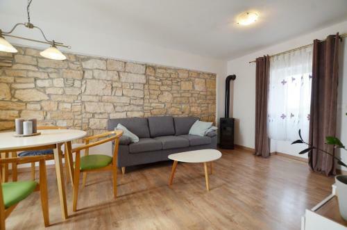 Anela House