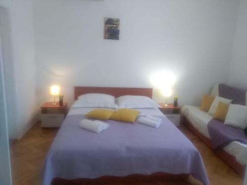Apartment Jelsa,near Centar,parking,wifi,air Condition,barbecue