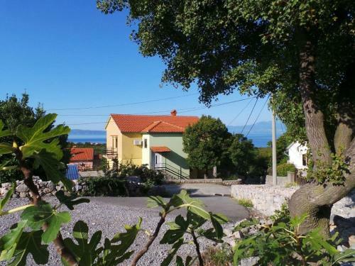 Traditional Apartment In Kraljevica With Balcony