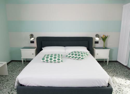 Bed & Breakfast Moncrivel Rooms & Relax