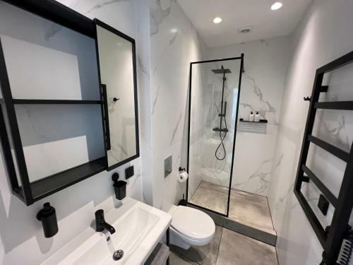 New Exclusive 2bd Apartment By The Sea