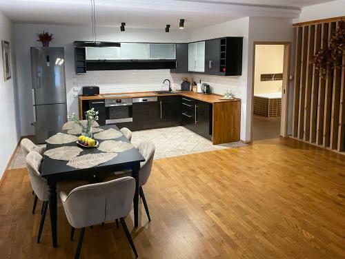 Przestronny Apartament W Centrum