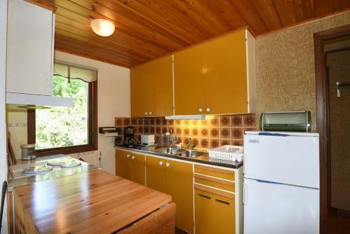 Nice Cottage On �land By The Sea