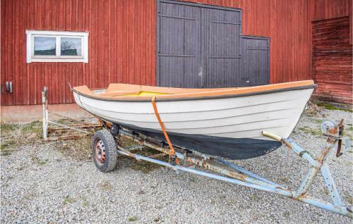 Awesome Home In Eksj� With Sauna, Wifi And 3 Bedrooms #332