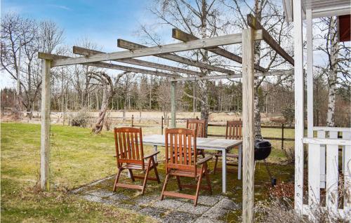 Awesome Home In Eksj� With Sauna, Wifi And 3 Bedrooms #332