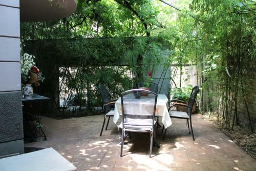 Garden Center Apartment