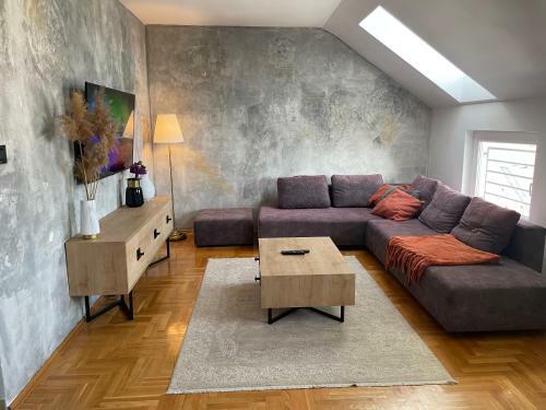 Apartamento Lux Stan Maki