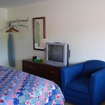 Motel Ozark Inn & Suites