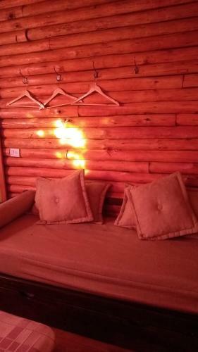 La Casa Del Arbol Caba�a De Troncos