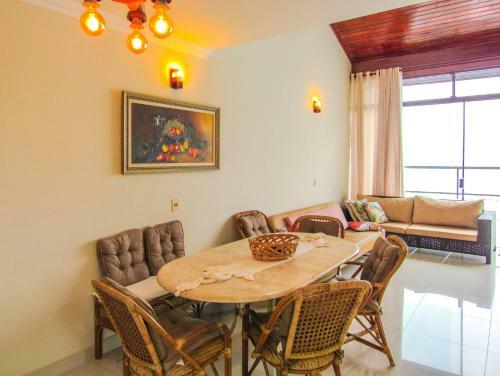 Apartamento Apto A Beira-mar Com Piscina Em Martim De Sa Sp